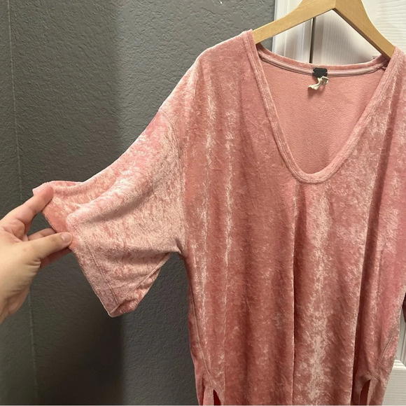 Free People Pink Velvet Oversized Tunic Size Small - Picture 4 of 4